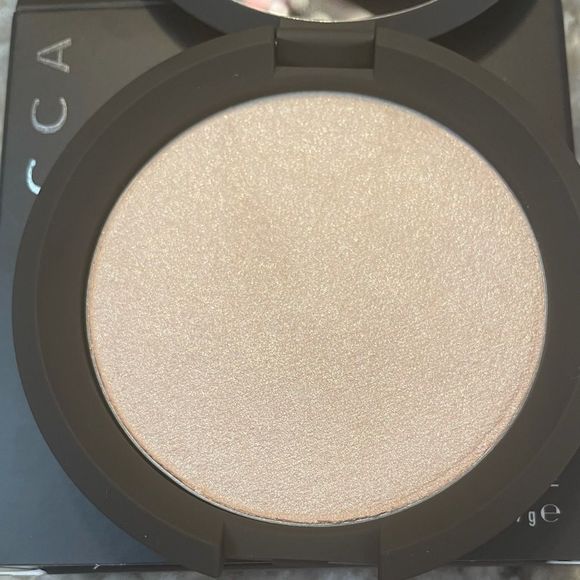 2 for $60 - BECCA - Shimmering Skin Perfector - Moonstone - Picture 2 of 6